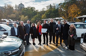 Підтримка екологічного контролю: Швеція та ПРООН передали Держекоінспекції мобільні лабораторії за участі народних депутатів Олени Криворучкіної та Юрія Корявченкова